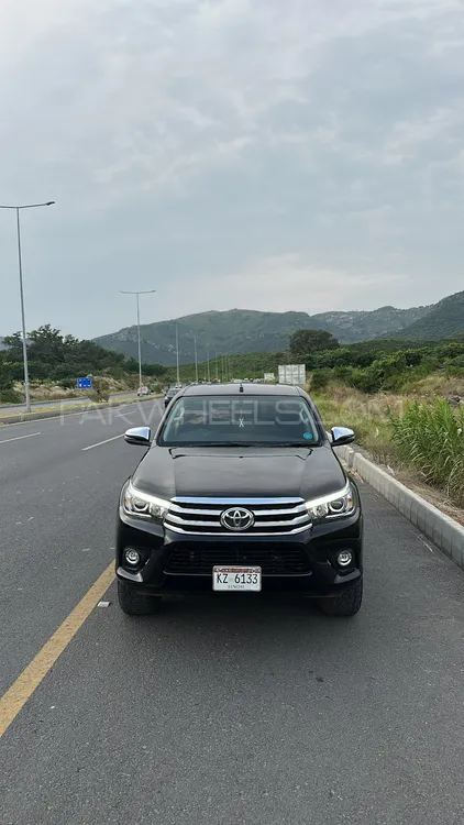 Toyota Hilux 2021 for Sale in Islamabad Image-1