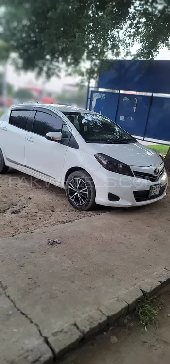 Toyota Vitz 2014 for Sale in Gujranwala Image-1