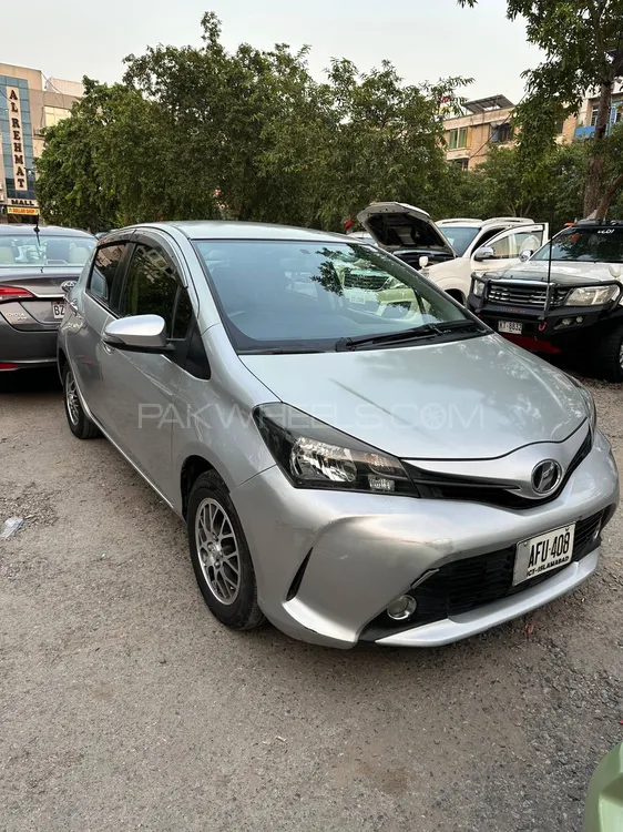 Toyota Vitz 2015 for Sale in Islamabad Image-1