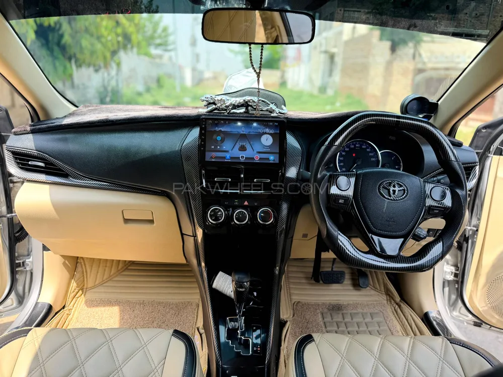 Toyota Yaris Sedan 2021 for Sale in Lahore Image-1