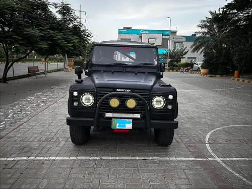 Land Rover Defender 2003