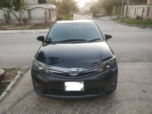 Toyota Corolla Fielder Hybrid G  WB  2013