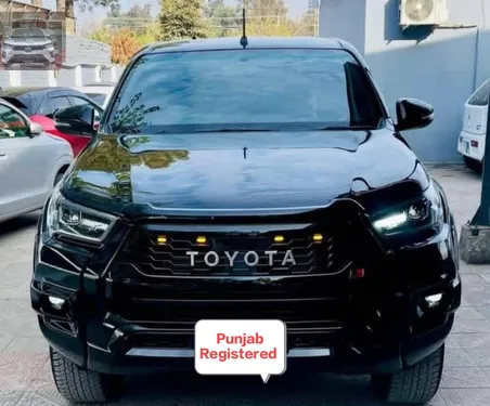 Toyota Hilux Revo GR-S 2025