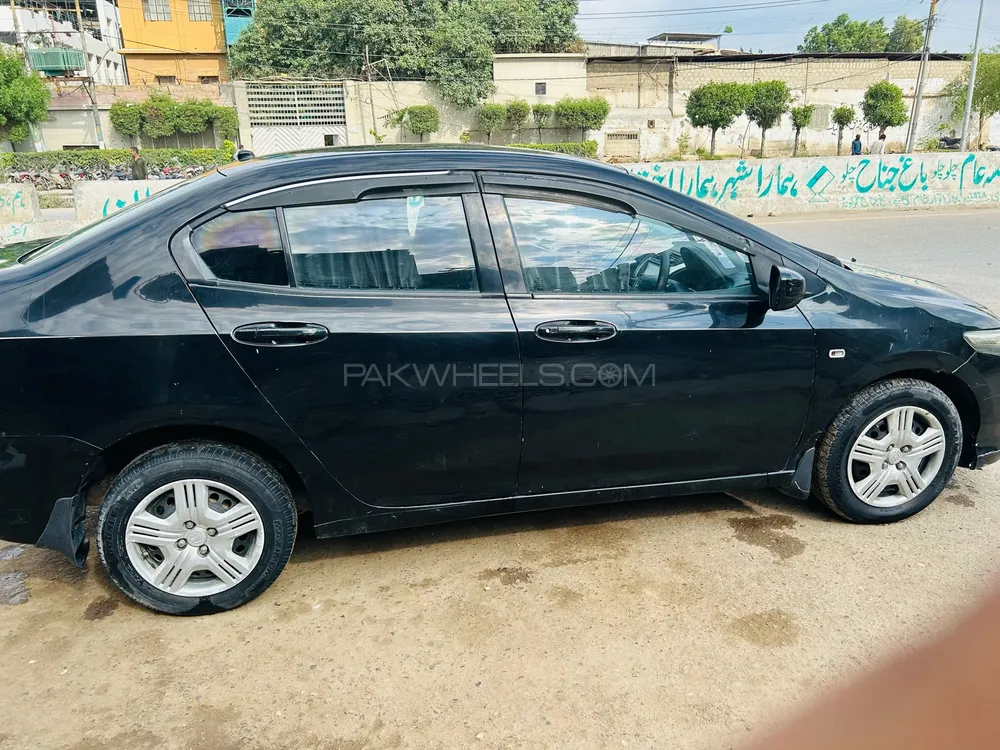 Honda City 2011 for Sale in Karachi Image-1