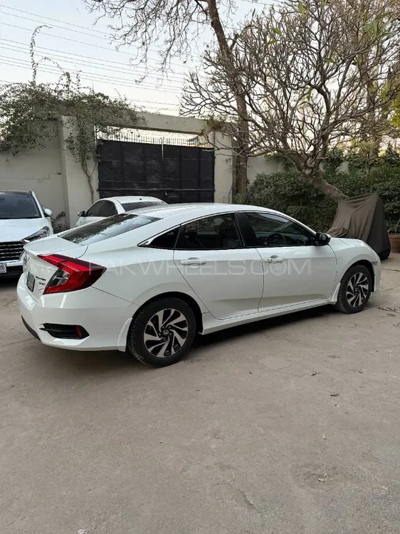 Honda Civic 2018 for Sale in Rawalpindi Honda Civic 2018 for Sale in Rawalpindi Image-5