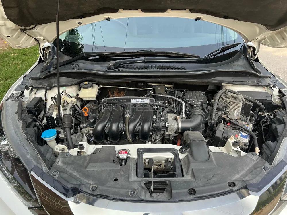 Honda Vezel 2016 for Sale in Islamabad Honda Vezel 2016 for Sale in Islamabad Image-11
