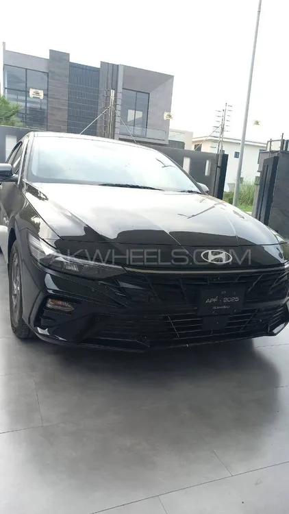 Hyundai Elantra 2025 for Sale in Lahore Image-1