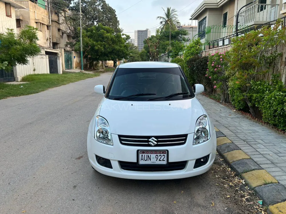 Suzuki Swift 2010 for Sale in Karachi Image-1