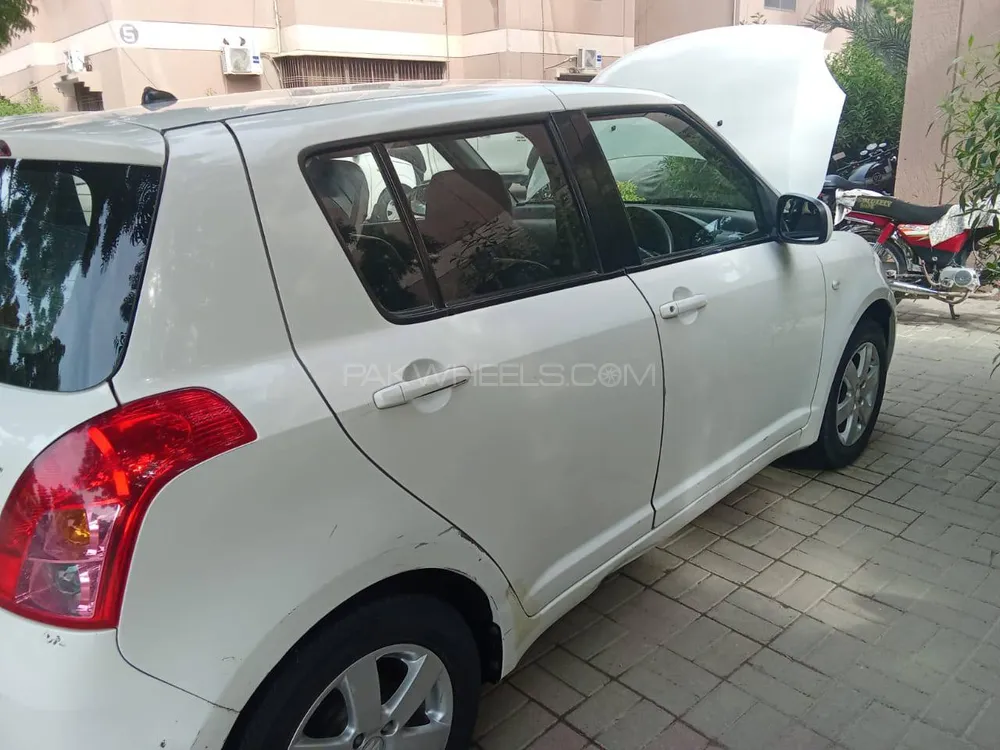 Suzuki Swift 2013 for Sale in Karachi Image-1