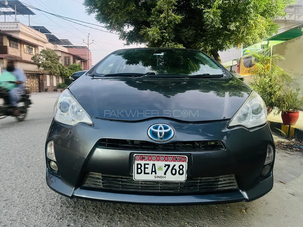 Toyota Aqua 2012 for Sale in Karachi Image-1