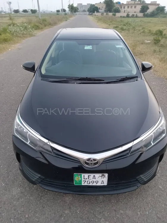 Toyota Corolla 2017 for Sale in Lahore Image-1
