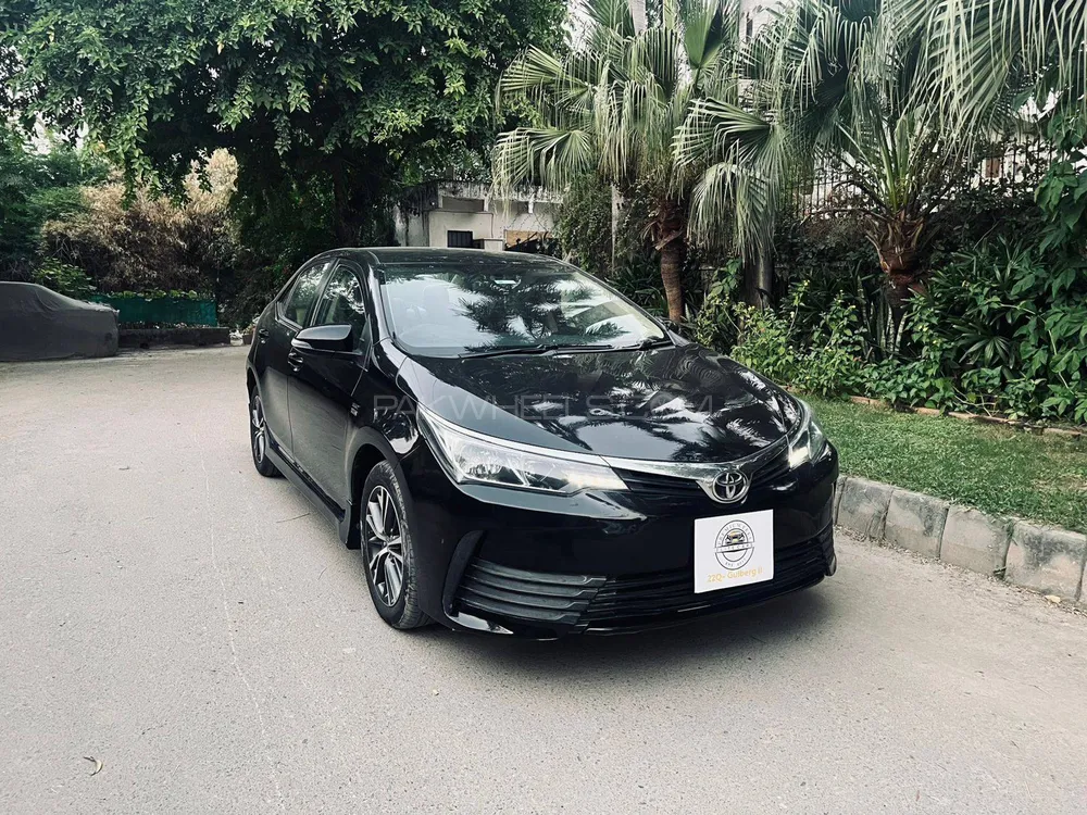 Toyota Corolla 2017 for Sale in Lahore Image-1