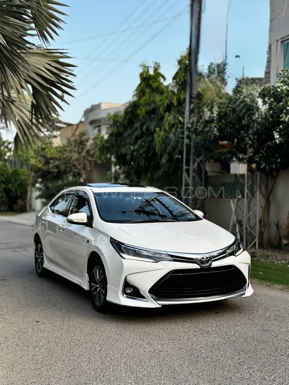 Toyota Corolla 2021 for Sale in Lahore Image-1