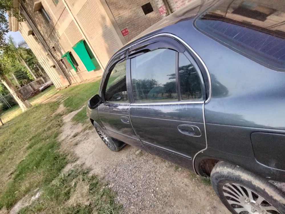 Toyota Corolla 2000 for Sale in Lahore Image-1