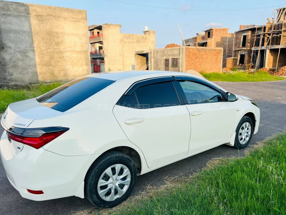 Toyota Corolla 2018 for Sale in Islamabad Image-1