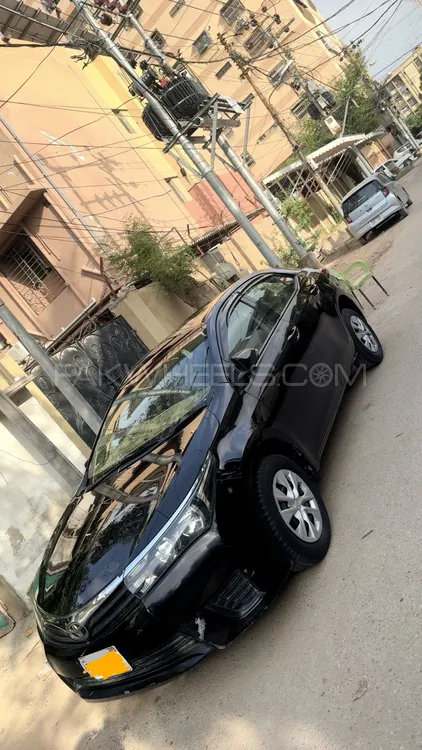 Toyota Corolla 2015 for Sale in Karachi Image-1