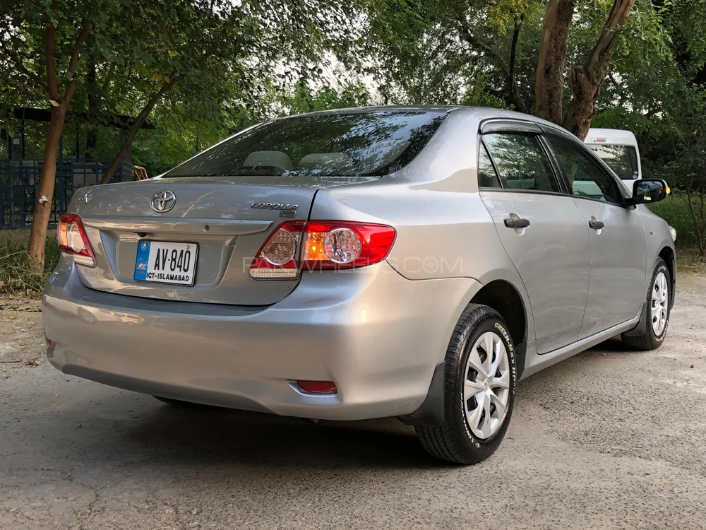 Toyota Corolla 2013 for Sale in Islamabad Image-1