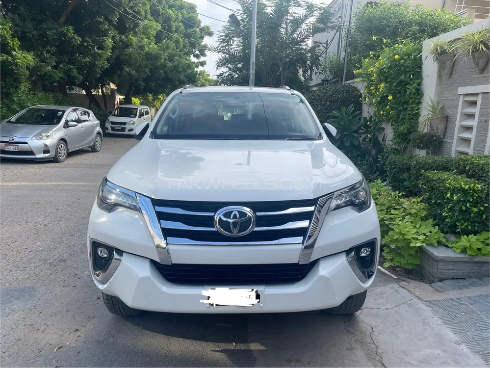 Toyota Fortuner 2019 for Sale in Karachi Image-1