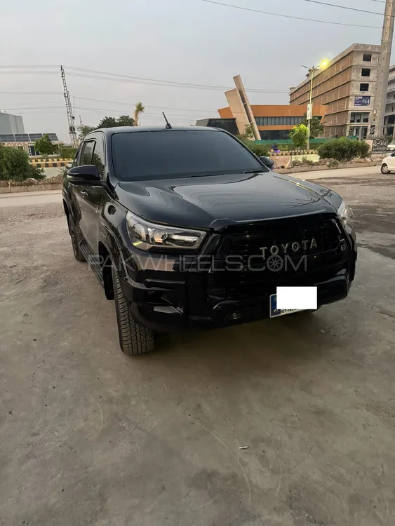 Toyota Hilux 2023 for Sale in Peshawar Image-1