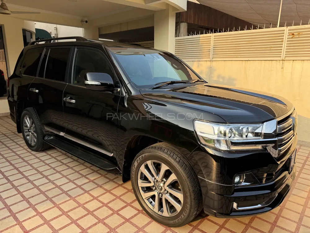 Toyota Land Cruiser 2018 for Sale in Lahore Image-1