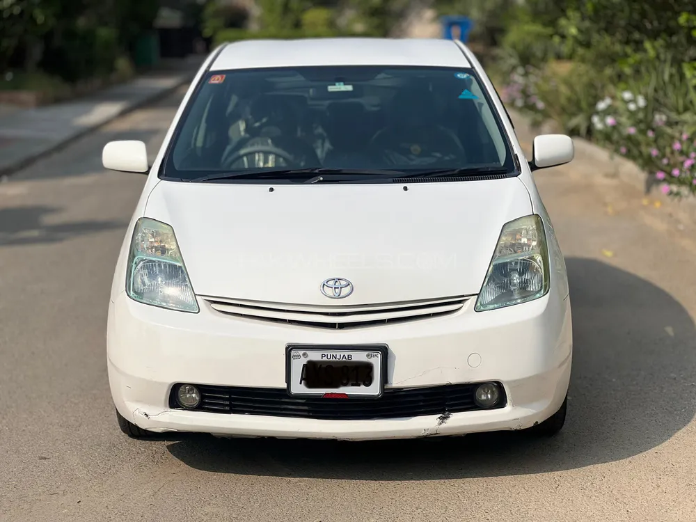 ٹویوٹا پریوس 2011 for Sale in لاہور ٹویوٹا پریوس 2011 for Sale in لاہور Image-1