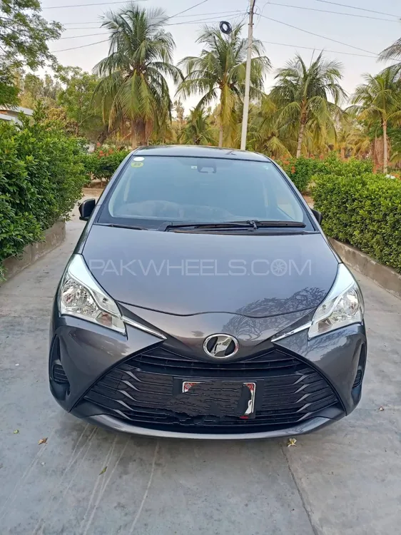 Toyota Vitz 2018 for Sale in Karachi Image-1