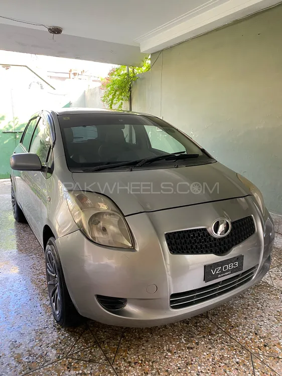 Toyota Vitz 2007 for Sale in Peshawar Image-1