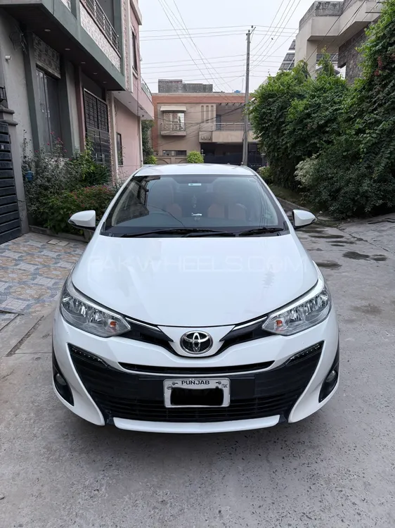 Toyota Yaris Sedan 2020 for Sale in Lahore Image-1