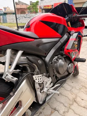 Honda CBR 600RR 2005