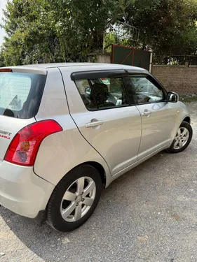 Suzuki Swift DLX 1.3 2014
