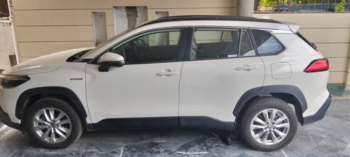 Toyota Corolla Cross Premium High Grade 2024