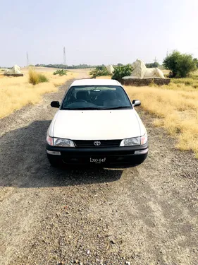 Toyota Corolla XE 2000