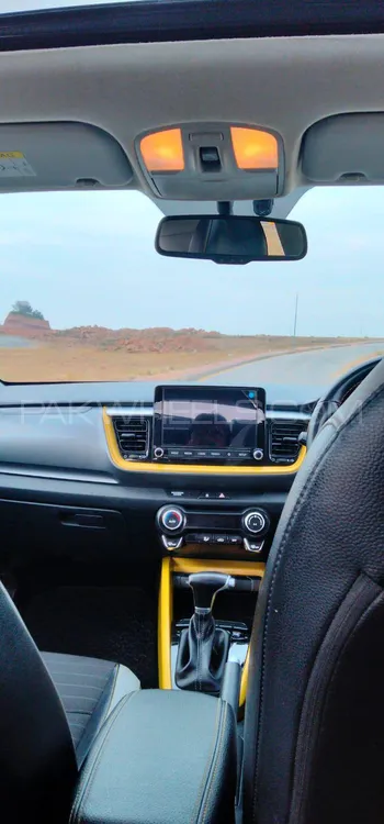 KIA Stonic 2022 for Sale in Wah cantt Image-1