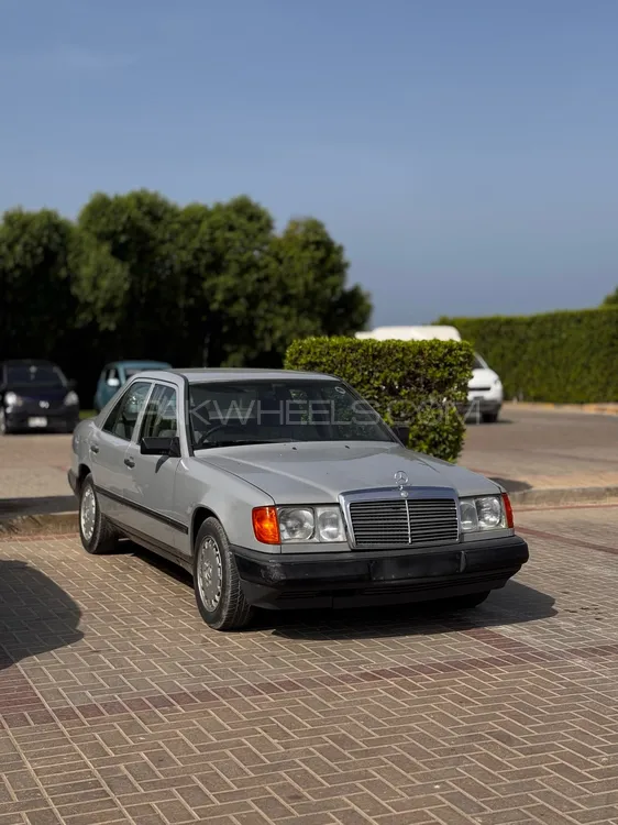 Mercedes Benz E Class 1987 for Sale in Karachi Image-1