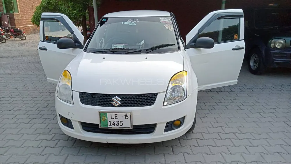 Suzuki Swift 2015 for Sale in Mandi bahauddin Image-1