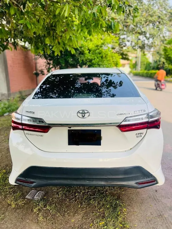 Toyota Corolla 2016 for Sale in Lahore Image-1