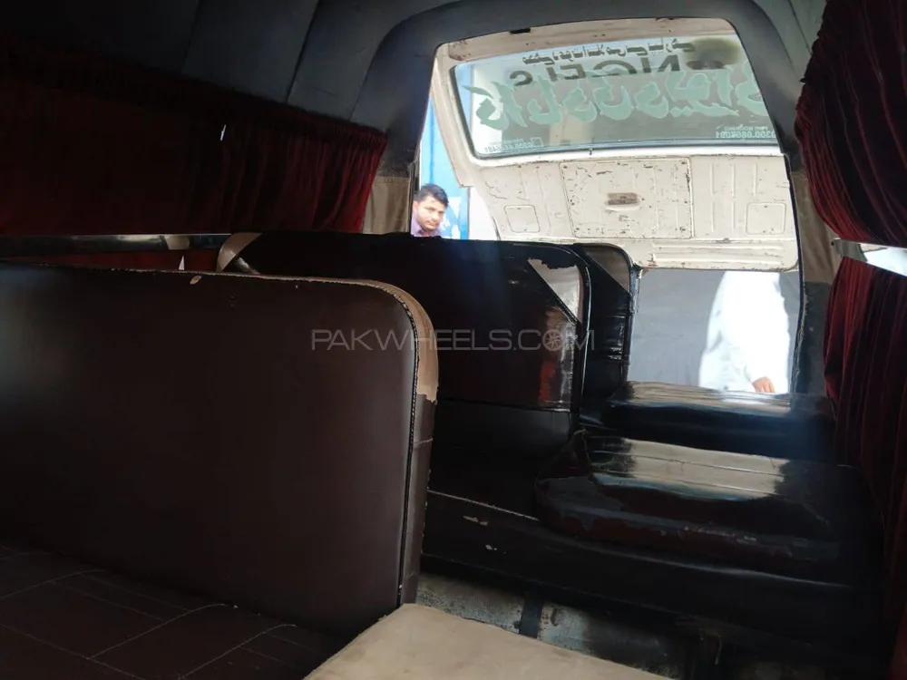 Toyota Hiace 1985 for Sale in Burewala Toyota Hiace 1985 for Sale in Burewala Image-12