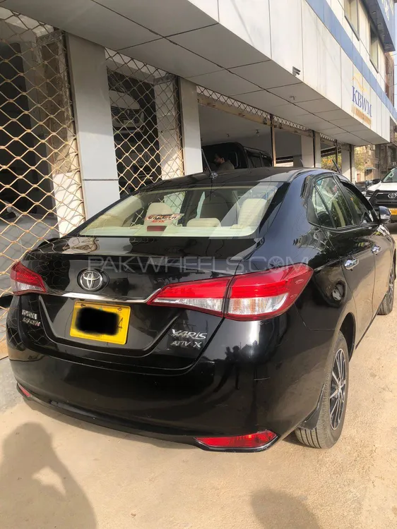 Toyota Yaris Sedan 2021 for Sale in Karachi Image-1