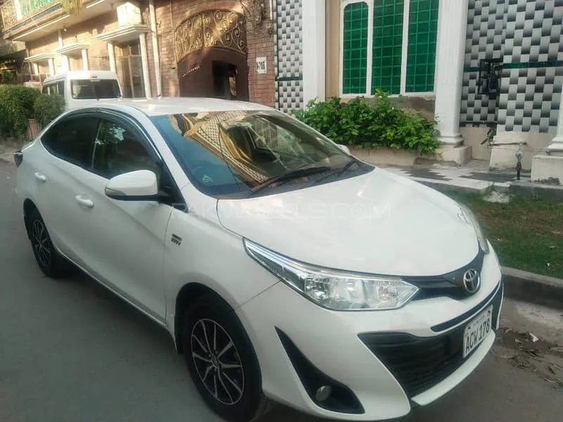 Toyota Yaris Sedan 2021 for Sale in Lahore Image-1