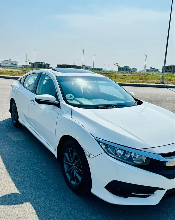 Honda Civic 2017 for Sale in Peshawar Image-1