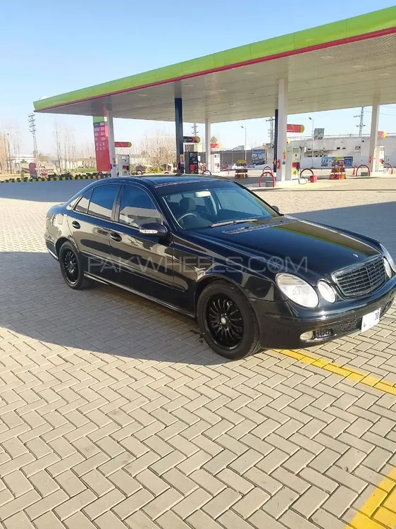 Mercedes Benz E Class 2003 for Sale in Islamabad Image-1