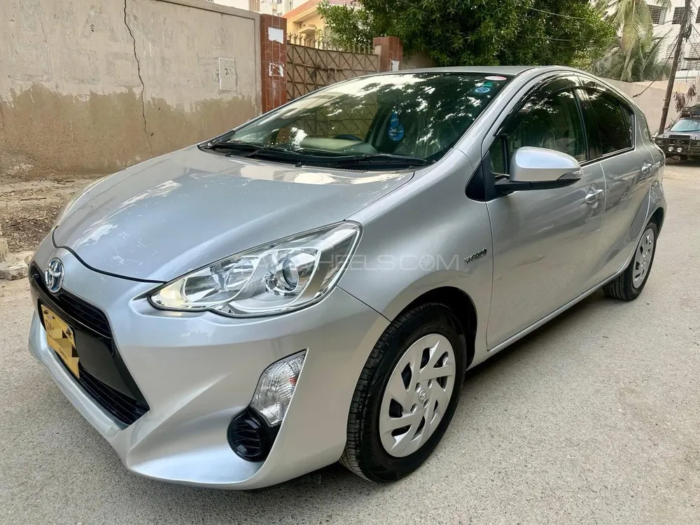 Toyota Aqua 2015 for Sale in Karachi Image-1