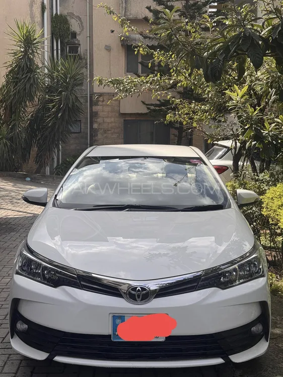 Toyota Corolla 2019 for Sale in Islamabad Image-1