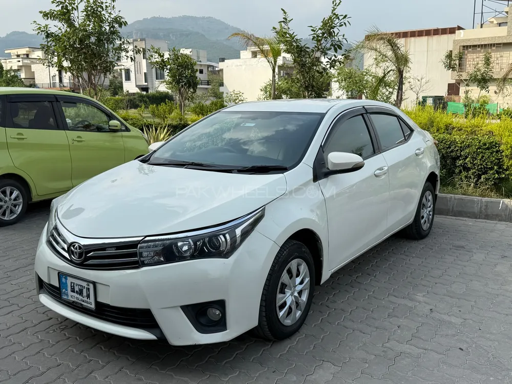 Toyota Corolla 2016 for Sale in Islamabad Image-1