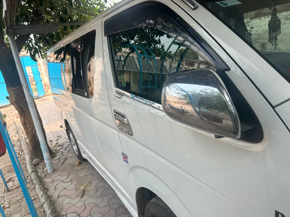 Toyota Hiace 2016 for Sale in Gujrat Image-1