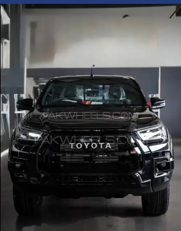 Toyota Hilux 2025 for Sale in Islamabad Image-1