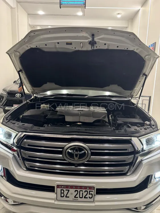 Toyota Land Cruiser 2017 for Sale in Karachi Toyota Land Cruiser 2017 for Sale in Karachi Image-18