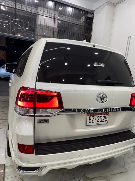 Toyota Land Cruiser 2017 for Sale in Karachi Toyota Land Cruiser 2017 for Sale in Karachi Image-7