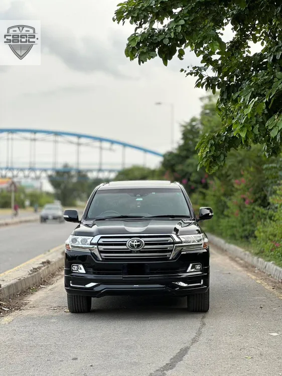 Toyota Land Cruiser 2015 for Sale in Lahore Toyota Land Cruiser 2015 for Sale in Lahore Image-1