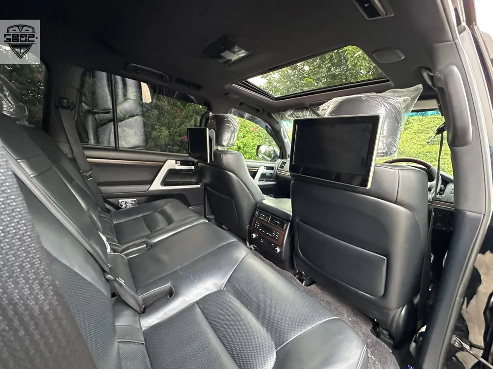 Toyota Land Cruiser 2015 for Sale in Lahore Toyota Land Cruiser 2015 for Sale in Lahore Image-7